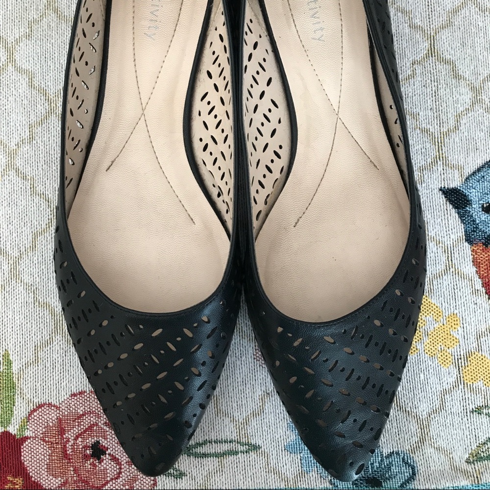Relativity Pointy Black Shoe